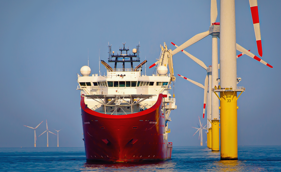 shutterstock_1936176001_wind turbine vessel.png
